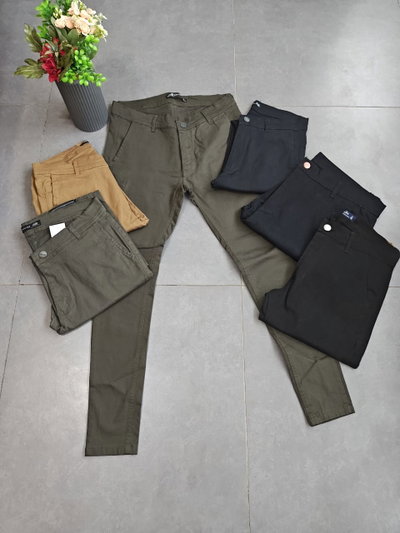 Pantalón corte chino 