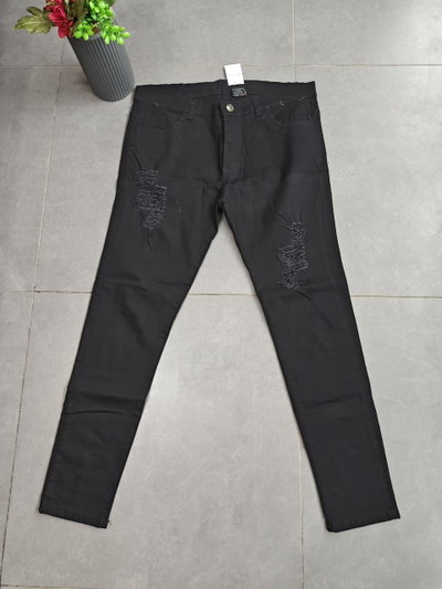 Jeans Negro roto 