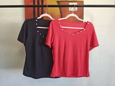 Remera tachas 