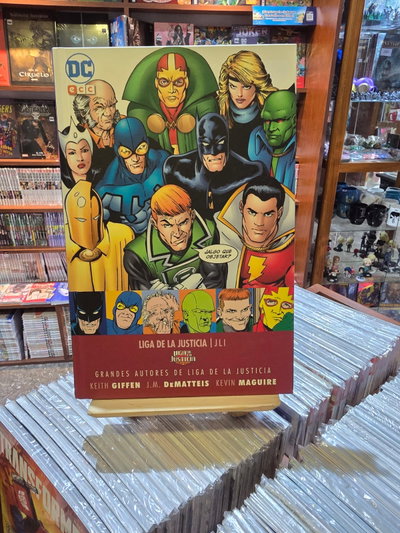 Grandes autores de Liga de la justicia: Keith Giffen, J.M. DeMatteis, Kevin Maguire. - JLI