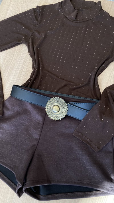 Short gamuzado