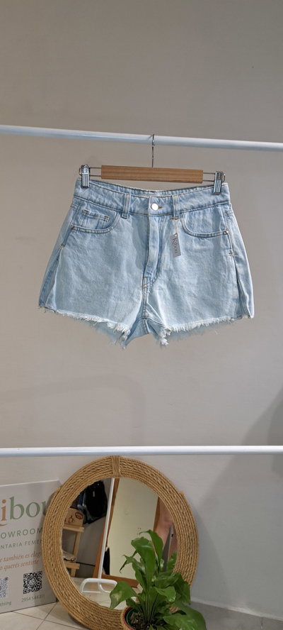 Short jeans tajo