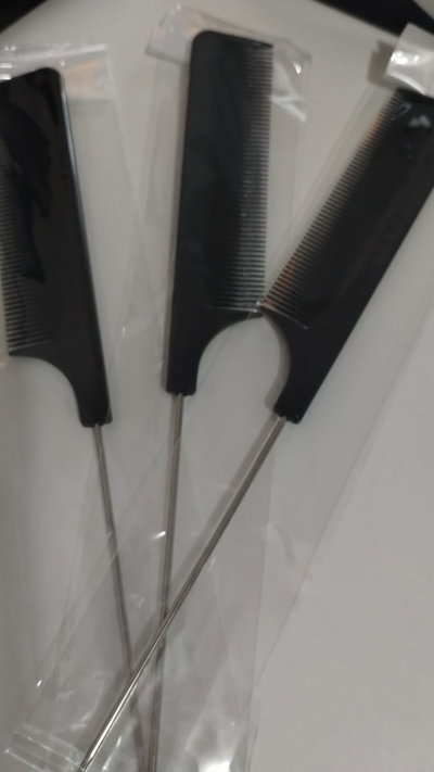 Peines de cola puntiaguda 