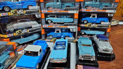 Auto camioneta escala 1.24 metal apertura de capot puertas y baúl