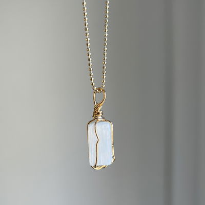 Selenita rústica dorada 