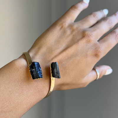 Esclava rústica turmalina dorada