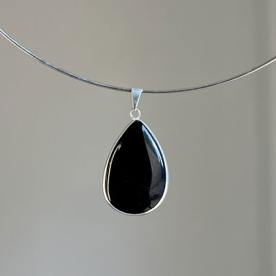 Gota mediana obsidiana negra con virola