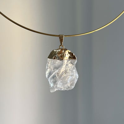 Cuarzo cristal mediano rústico dorado 