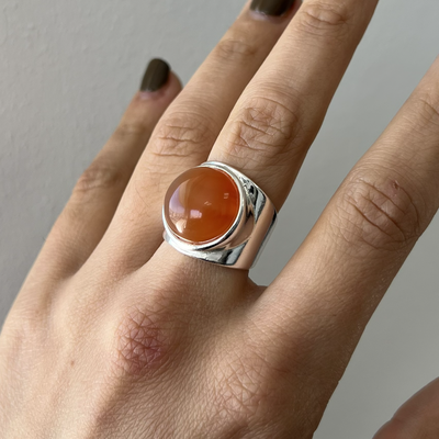 Anillo cornalina bañado en plata 