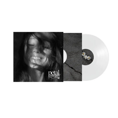 Ariana Grande – Petal