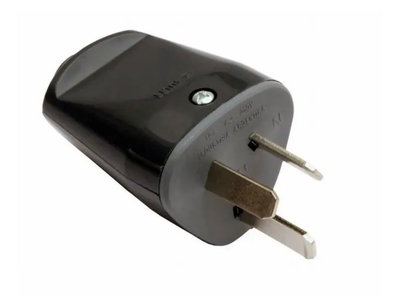 FICHA exult Macho|  Hembra  10 amp tres patas 