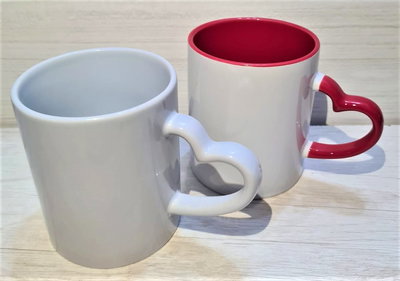 Taza de Cerámica Asa Corazón