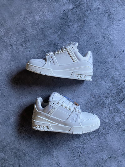 LV