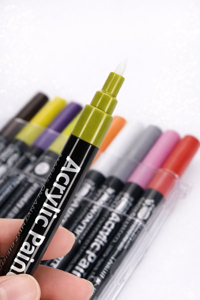 Lápiz acrílico dorado de City Girl