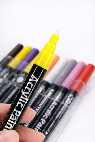 Lápiz acrílico amarillo de City Girl