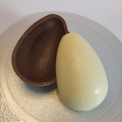 Molde silicona huevo de pascua grande