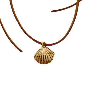 Collar Almeja Dorado