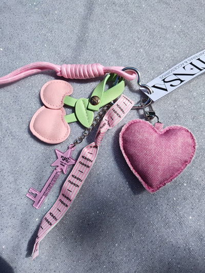 LLAVERO / CHARM CHERRY