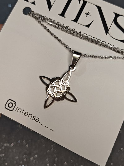 COLLAR AQ NUDO DE BRUJA