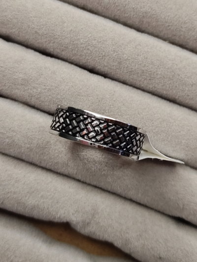 ANILLO JOHN