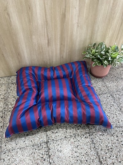 Almohadon 70 cm x 75cm rayas bordó y azul
