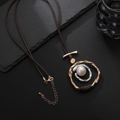 Collar Largo con Cordón y Perla Libre de Níquel