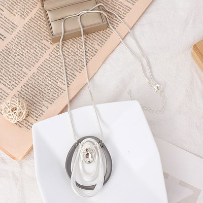 Collar Largo Thais Negro Libre de Níquel