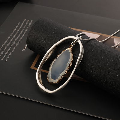 Collar Largo Plateado Regulable Geoda