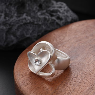 Anillo Elastizado Cuore de Diseño Libre de Níquel