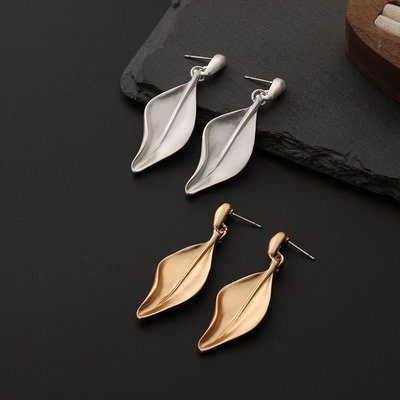 Aros Hoja Plateados en Aleación de Zinc