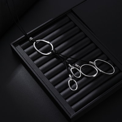 Collar Cordón Negro Con Dije Aro Ovalado Y Flecos | Mayorista