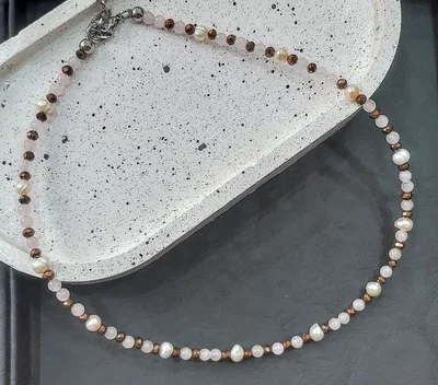 Collar Piedras Naturales Cuarzo Rosa y Perla de Agua Dulce | NEMAmor