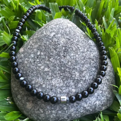 Collar Obsidiana Negra 6mm y Hematites 5mm | NEMEscudo