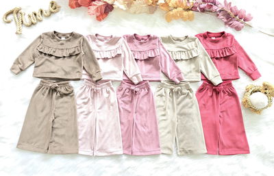 CONJUNTO PLUSH MORLEY BUZO + PALAZO BEBA