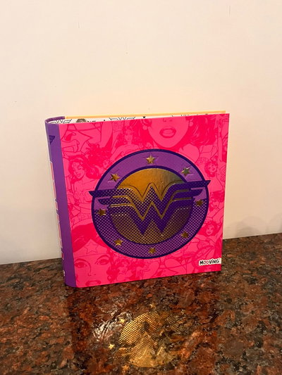 Carpeta N°3 Mooving Mujer Maravilla