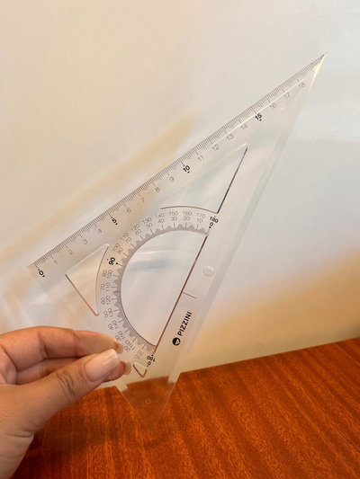 Escuadra Escolar de 20cm con transportador incorporado - Pizzini