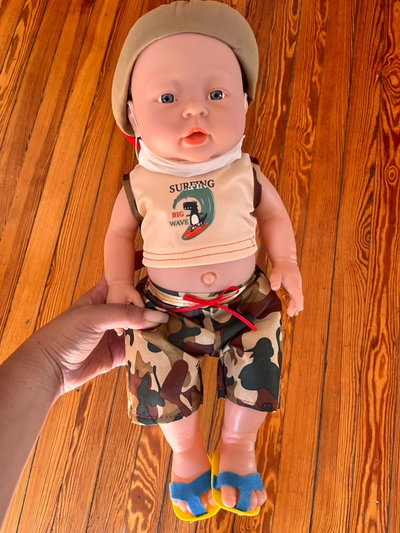 Bebé de juguete que habla