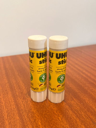 Pegamento en Barra UHU 8.2gs.