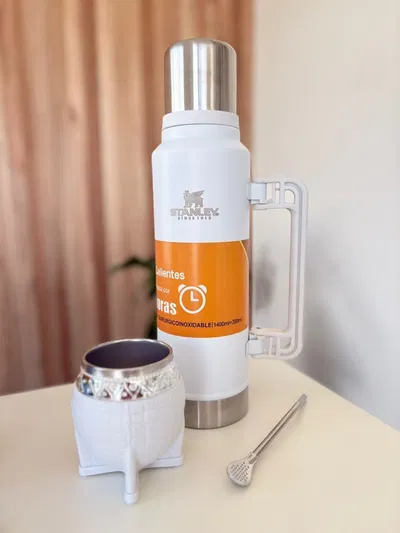 Termo Imitación Stanley 1.4L + Mate y Bombilla de Regalo - Blanco
