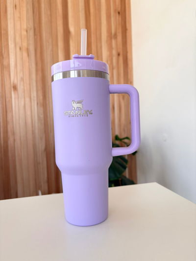 Vaso Quencher Imitación Stanley 1.300 ml - Lila