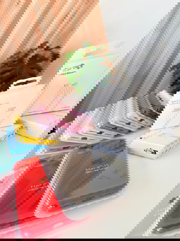 Pack (2 Silicone case + Cable) Colores Sorpresa