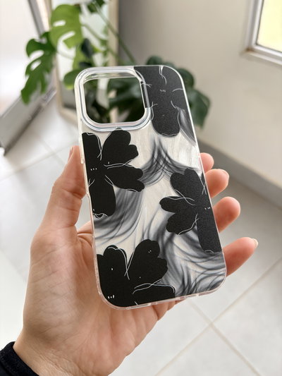 Funda Flores Black - Iph 16Pro
