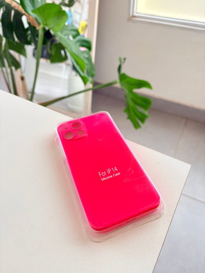 Silicone Case Iphone 14 - Fuccia fluo