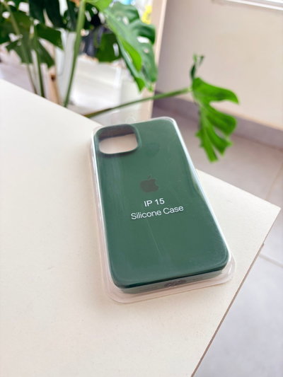 Silicone Case Iphone 15 - Verde militar