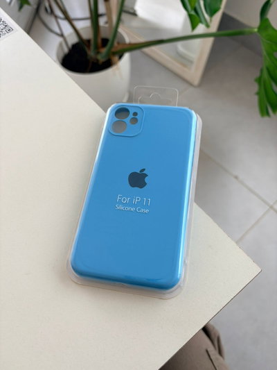 Silicone Case Iphone 11- Celeste