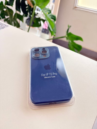 Silicone Case Iphone 15 PRO - Azul oscuro