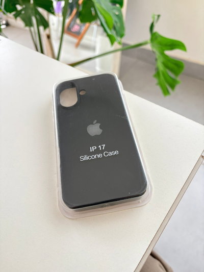 Silicone Case Iphone 17 - Negro