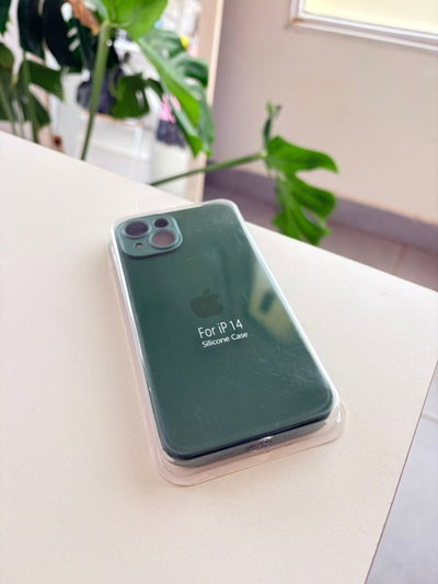Silicone Case Iphone 14 - Verde militar