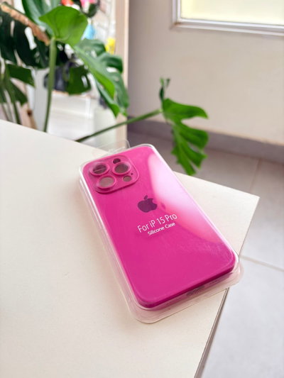 Silicone Case Iphone 15 PRO - Fuccia