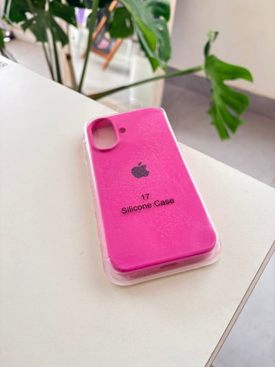 Silicone Case Iphone 17 - Fuccia
